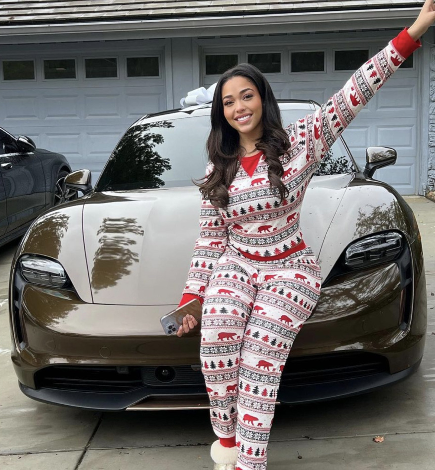 Το Χριστουγεννιάτικο δώρο του NBAer Καρλ-Άντονι Τάουνς που άφησε... άφωνη την σύντροφό του - Δείτε φωτογραφίες