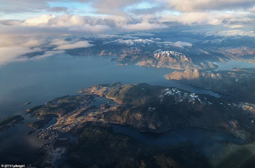 Μία 27χρονη στο πιλοτήριο του θηριώδους Jumbo 747 - «Συνήθως με ρωτάνε αν είμαι αεροσυνοδός»
