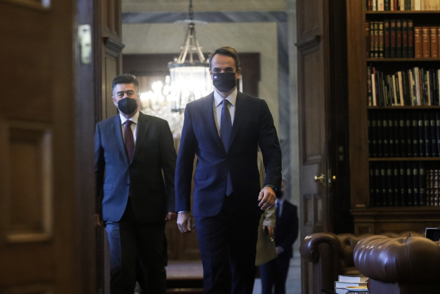 Μητσοτάκης: Οι ειδικοί θα καθορίσουν τον χρόνο και τα μέτρα για να φρενάρουμε την «Όμικρον»