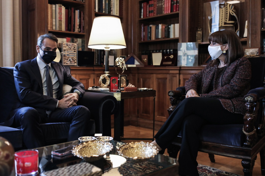 Μητσοτάκης: Οι ειδικοί θα καθορίσουν τον χρόνο και τα μέτρα για να φρενάρουμε την «Όμικρον»