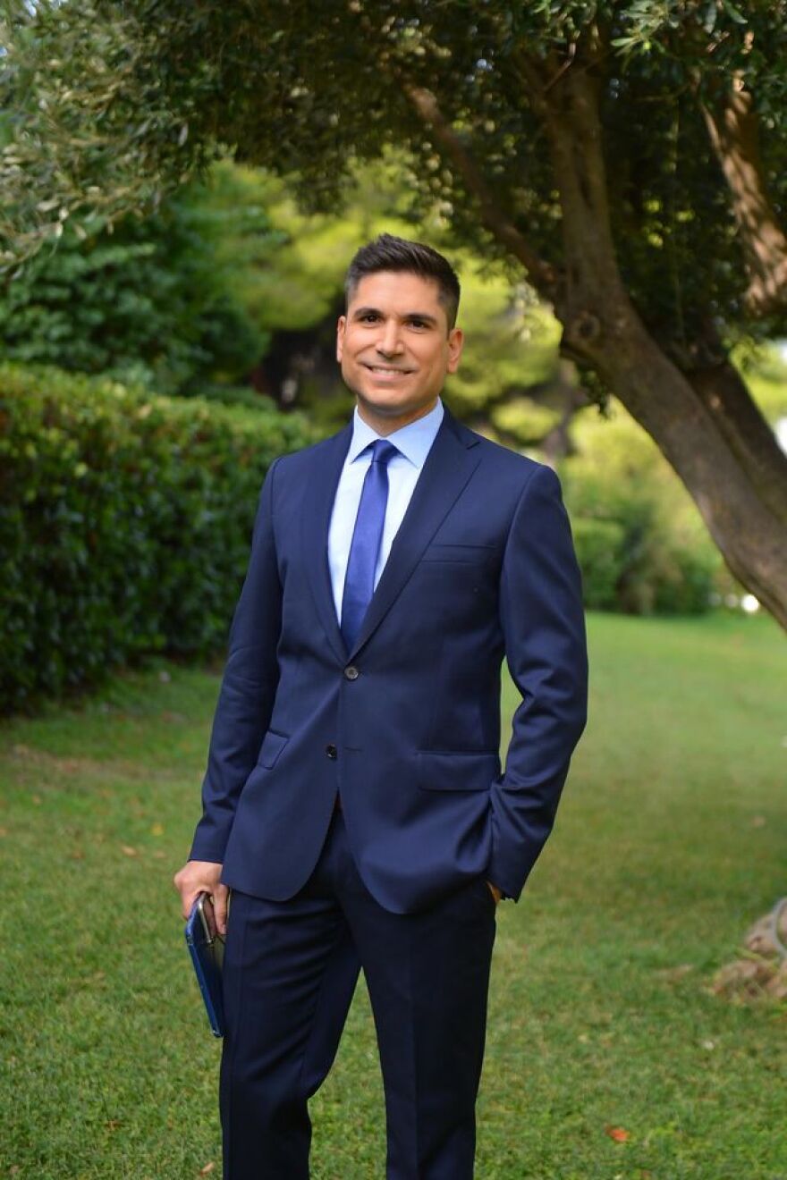 «Πολιτισμός και εξωστρέφεια»: Το πρώτο βιβλίο του δημοσιογράφου Κώστα Λασκαράτου