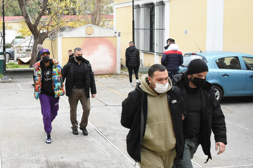 Συνελήφθη ο τράπερ Light μετά το βίντεο με τα όπλα - Τι βρέθηκε στην κατοχή του 