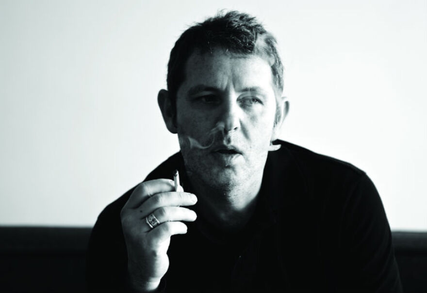 Ο Παύλος Παυλίδης υπογράφει το τραγούδι της νέας σειράς «Σκοτεινή Θάλασσα»