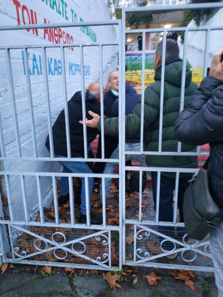 Oι «θεματοφύλακες» ανάγκασαν την κόρη μου να μείνει στην ίδια τάξη, καταγγέλλει μητέρα μαθήτριας στο protothema.gr