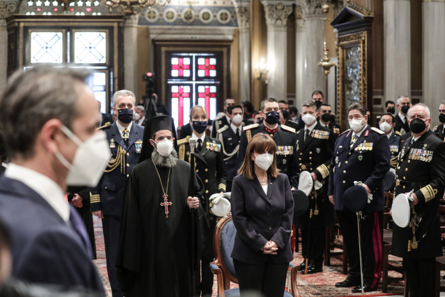 Η Σακελλαροπούλου στην πρωτοχρονιάτικη δοξολογία της Μητρόπολης Αθηνών