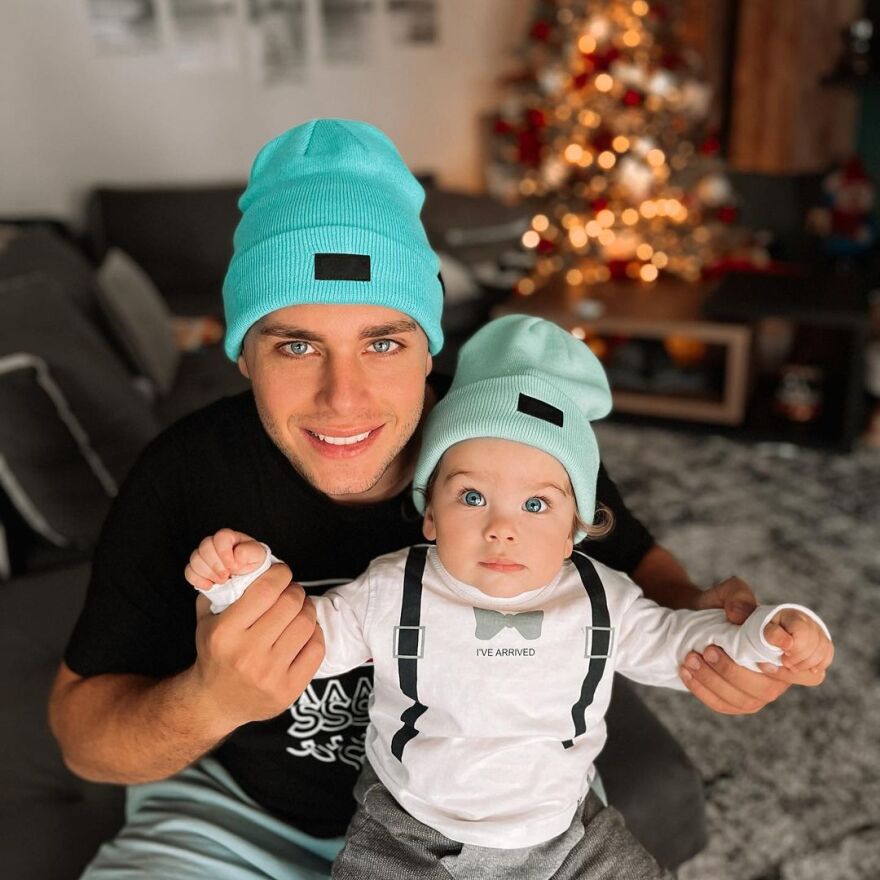 Ο Αλέξανδρος Κοψιάλης συστήνει για πρώτη φορά στο κοινό τον γιο του - Δείτε τις φωτογραφίες