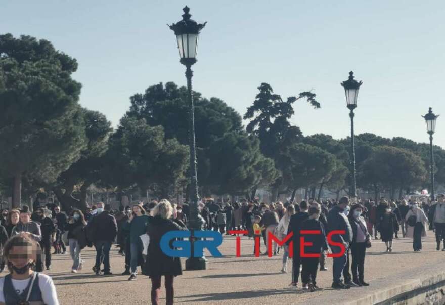 Θεσσαλονίκη: «Βούλιαξε» από κόσμο η παραλία (βίντεο και φωτογραφίες)