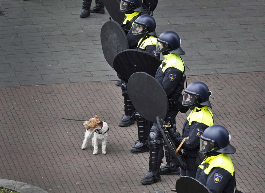 Ολλανδία: Συλλήψεις και τραυματίες σε επεισόδια για το lockdown