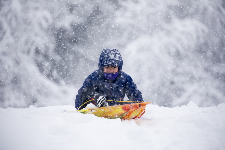 Xειμερινή καταιγίδα παρέλυσε την ανατολική ακτή των ΗΠΑ - Πάνω από μισό εκατομμύριο νοικοκυριά χωρίς ρεύμα 