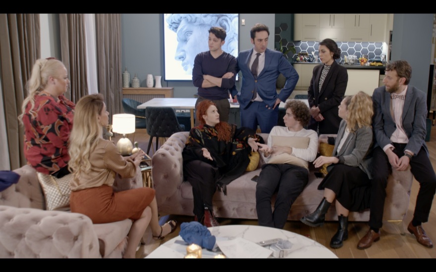 «Άσε μας ρε μαμά»: Η Ρωξάνη δέχεται μία αναπάντεχη πρόταση από την Έλλη