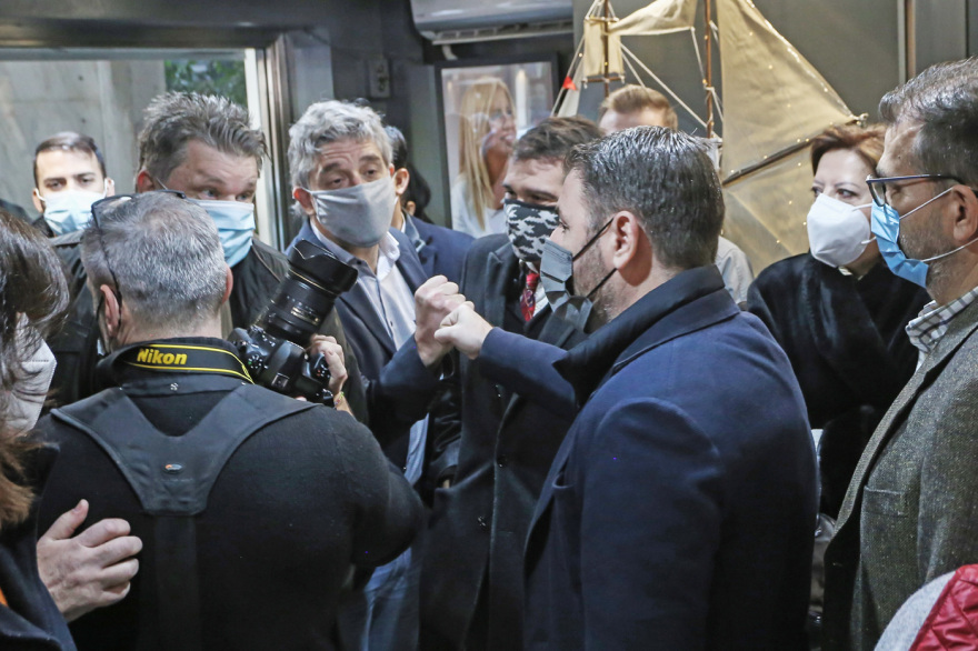 Τα πρόσωπα της «νέας σελίδας» στο ΚΙΝΑΛ: Ποιοι θα αναλάβουν θέσεις-κλειδιά και κρίσιμα πόστα 