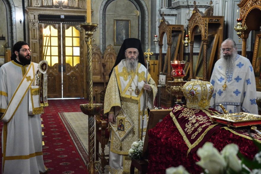 Πλήθος κόσμου στην κηδεία του μητροπολίτη Αιτωλίας και Ακαρνανίας Κοσμά