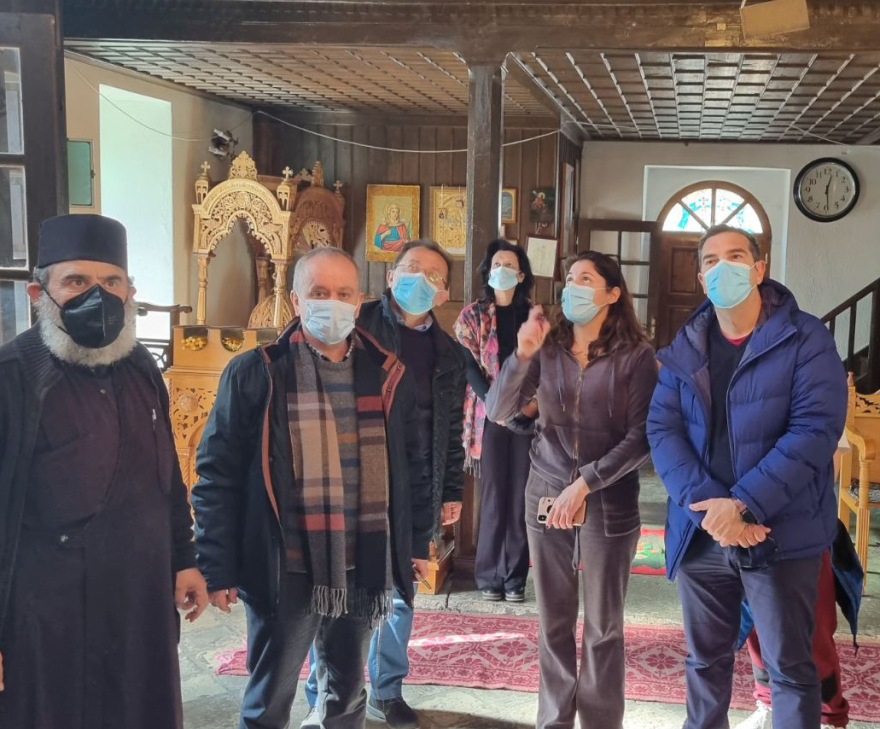 Ο Τσίπρας πήγε με την οικογένειά του στη Νεράιδα Τρικάλων