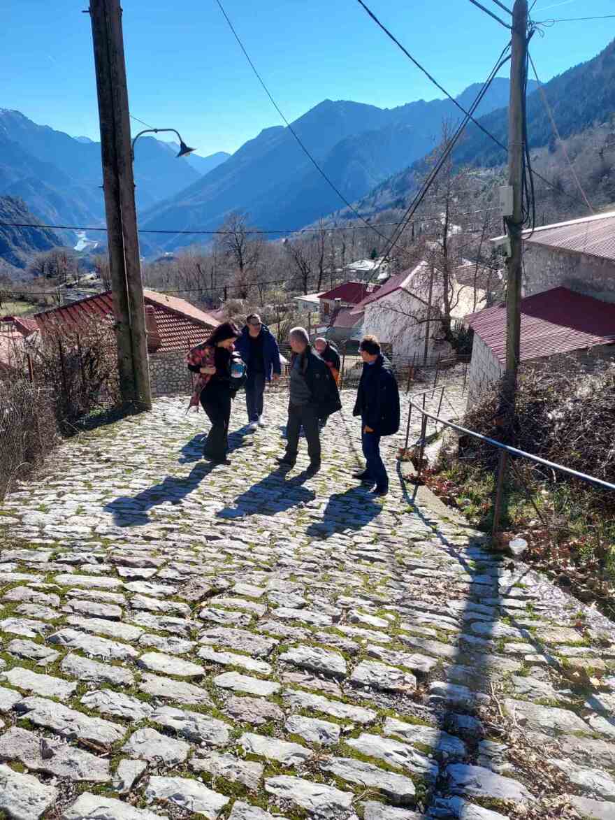 Ο Τσίπρας πήγε με την οικογένειά του στη Νεράιδα Τρικάλων