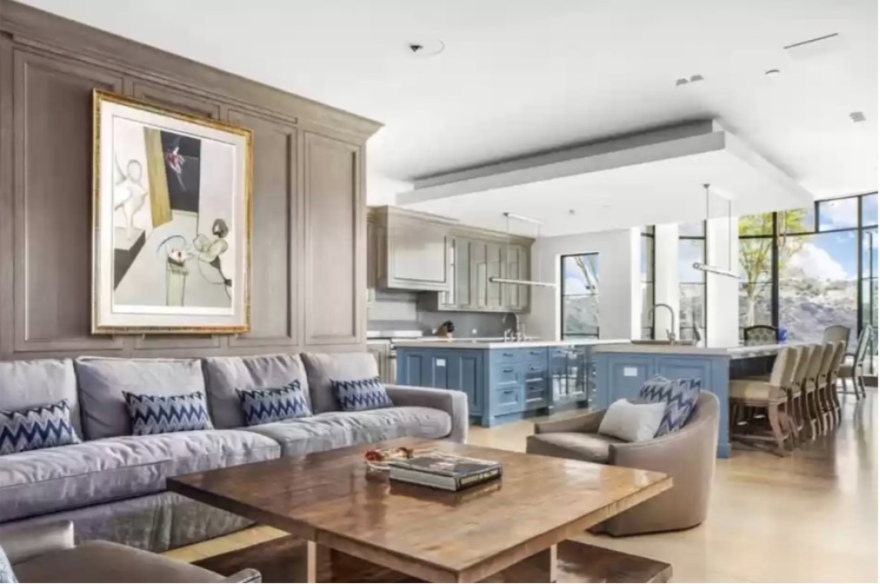 «Κοψοχρονιά» αγόρασε η Adele τη βίλα του Σιλβέστερ Σταλόνε στο Μπέβερλι Χιλς