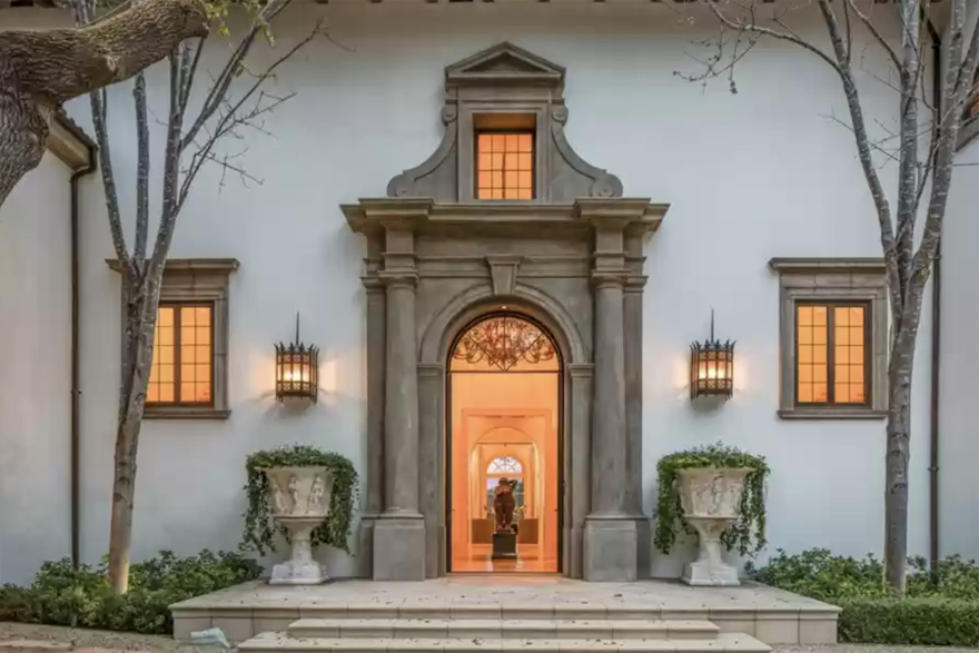 «Κοψοχρονιά» αγόρασε η Adele τη βίλα του Σιλβέστερ Σταλόνε στο Μπέβερλι Χιλς