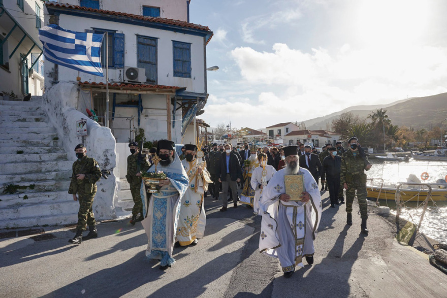 Μητσοτάκης από Άγιο Ευστράτιο: Επιλογή ζωής το εμβόλιο 