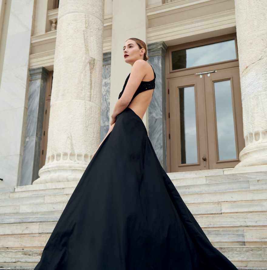 Ισμήνη Παπαβλασοπούλου: «Το μόντελινγκ ήταν το εισιτήριο για την ανεξαρτησία μου»