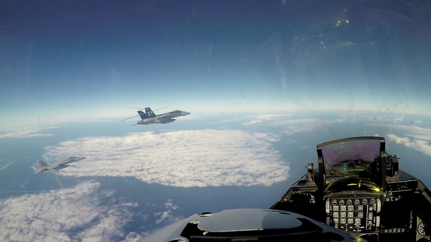 Συνεκπαίδευση ελληνικών πλοίων και μαχητικών με το αμερικανικό αεροπλανοφόρο «Harry S. Truman» - Φωτογραφίες και βίντεο