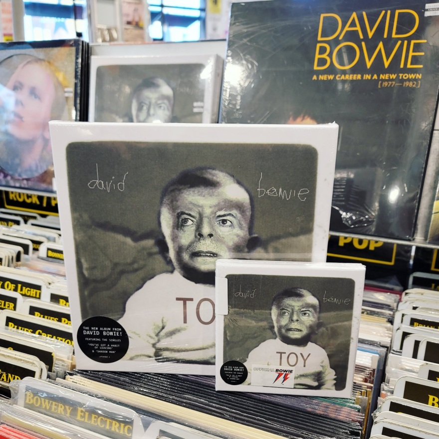 Κυκλοφορεί σήμερα το «χαμένο» άλμπουμ του Ντέιβιντ Μπόουι με τίτλο «Toy»