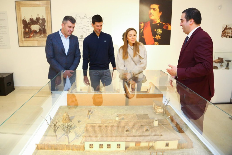 Ο Τζόκοβιτς ισχυρίζεται ότι βγήκε θετικός στις 16 Δεκεμβρίου και την ίδια ημέρα παρέστη σε βράβευσή του 