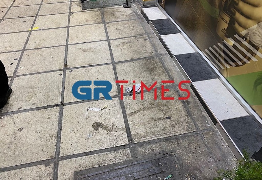 Θεσσαλονίκη: Συνελήφθη αλλοδαπός που απείλησε με σπασμένο γυαλί υπάλληλο και θαμώνες μαγαζιού