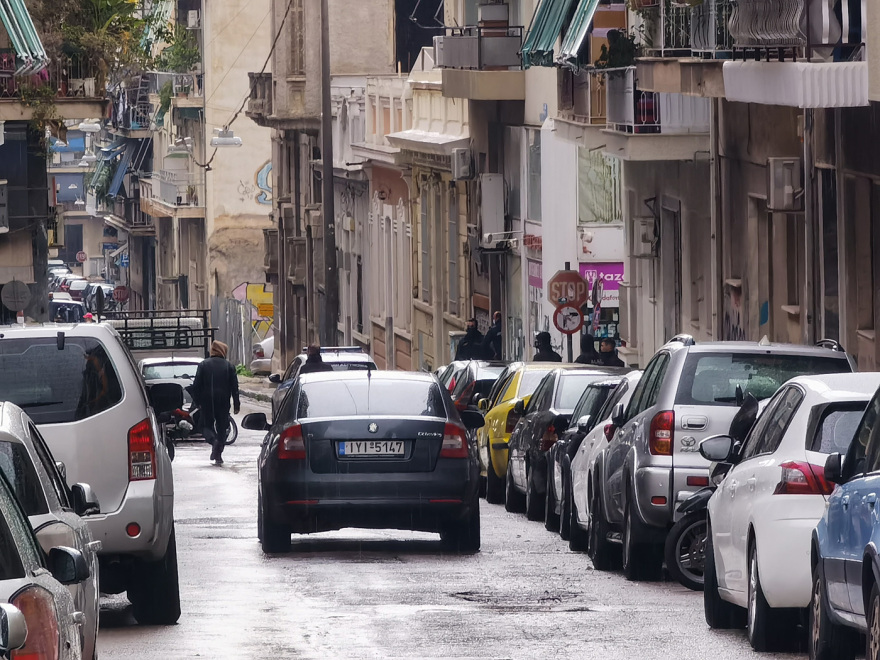 Συναγερμός στην Κυψέλη: Συνελήφθη άνδρας που βγήκε από το διαμέρισμά του και άρχισε να πυροβολεί