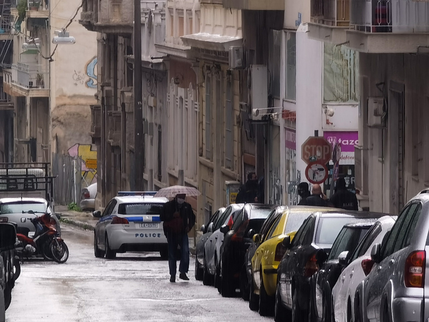 Συναγερμός στην Κυψέλη: Συνελήφθη άνδρας που βγήκε από το διαμέρισμά του και άρχισε να πυροβολεί
