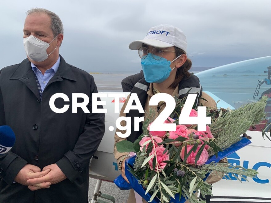Στο Ηράκλειο η 19χρονη που κάνει το γύρο του κόσμου με μονοκινητήριο αεροσκάφος (φωτογραφίες)