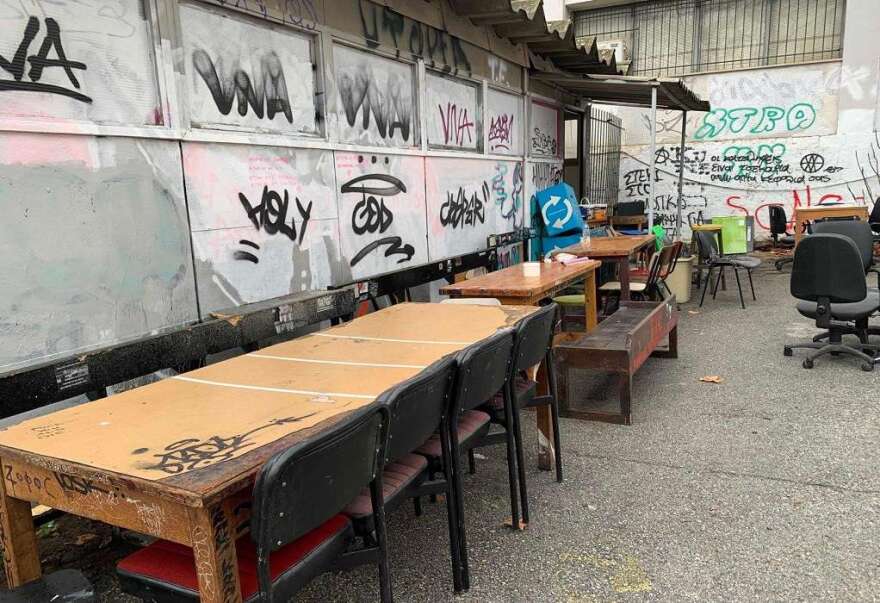 Θεσσαλονίκη: Νέα κατάληψη χώρου από αντιεξουσιαστές εντός του ΑΠΘ (φωτογραφίες)