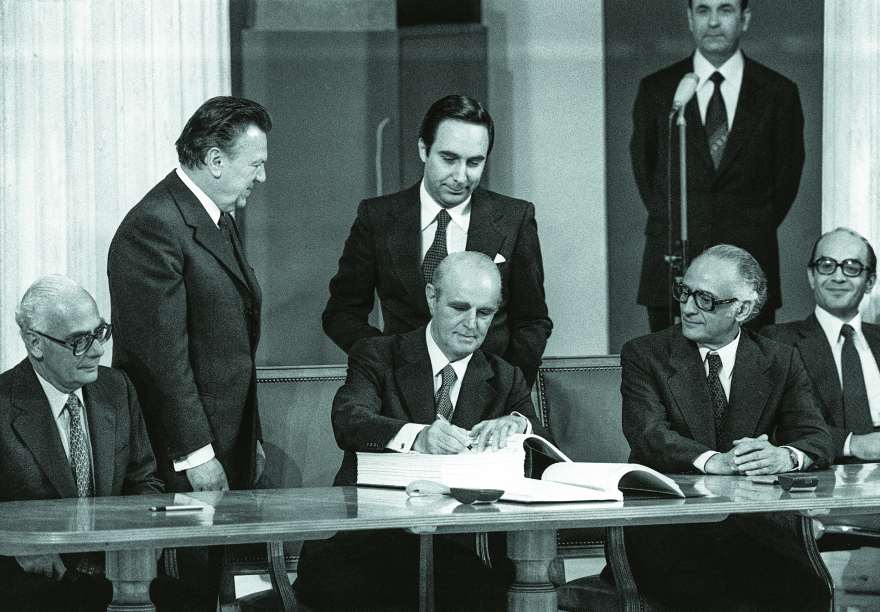 Κοινό νόμισμα είκοσι χρόνια µετά: Πώς θα ζούσαμε σήμερα χωρίς το ευρώ