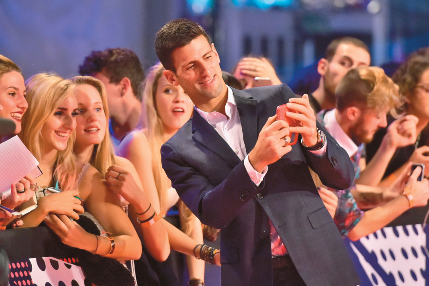 Nόβακ Τζόκοβιτς: Παλαιοημερολογίτης, διαλογιστής, βίγκαν και «αγκαλίτσας» 