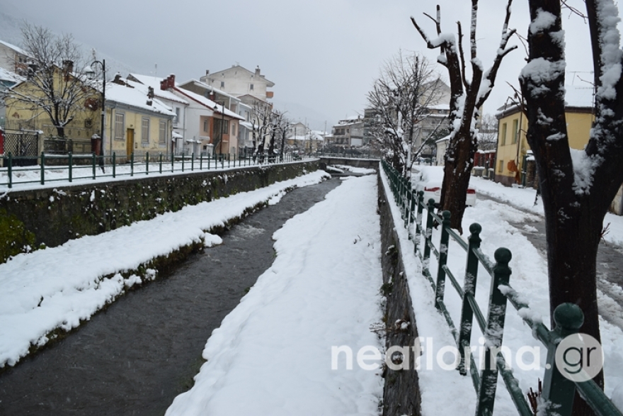 Δύσκολες ώρες για τους κατοίκους της Φλώρινας: Ισχυροί μετασεισμοί, 30 πόντοι χιόνι και πολλά κρούσματα