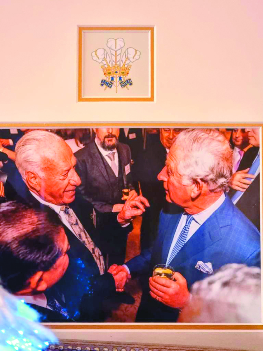 Γιώργος Καραγιώργης, o γλεντζές του «Elysee» που έκανε Eλλάδα...  το Λονδίνο