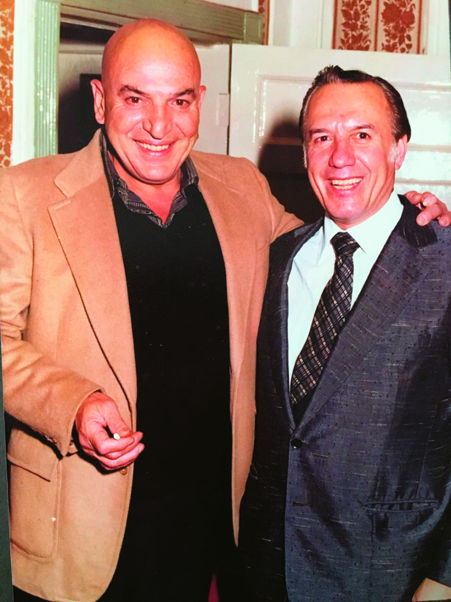 Γιώργος Καραγιώργης, o γλεντζές του «Elysee» που έκανε Eλλάδα...  το Λονδίνο