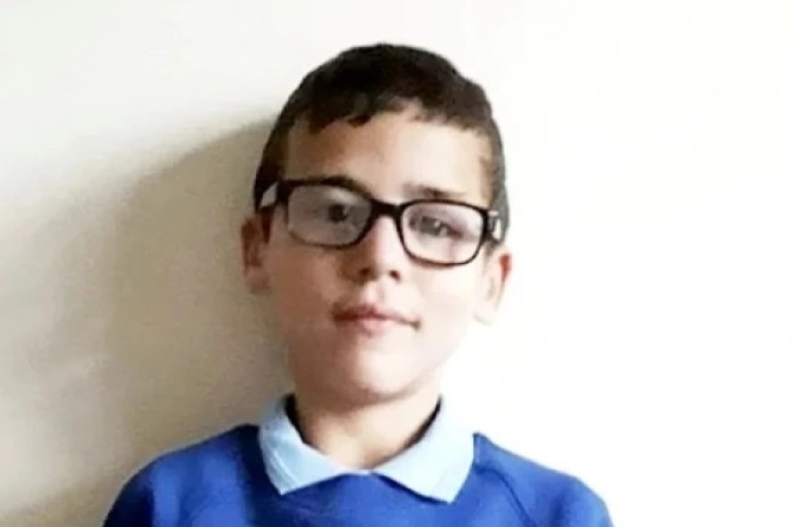 Βρετανίδα και ο σύντροφός της κατηγορούνται για τη δολοφονία του εννιάχρονου γιου της