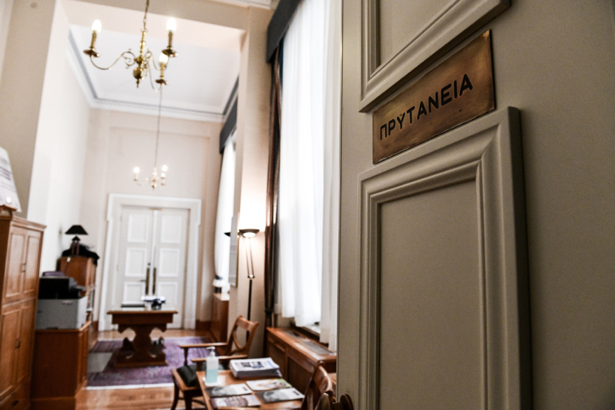 ΑΣΟΕΕ: Συνελήφθησαν έξι άτομα την ώρα που προσπαθούσαν να «στήσουν» στέκι