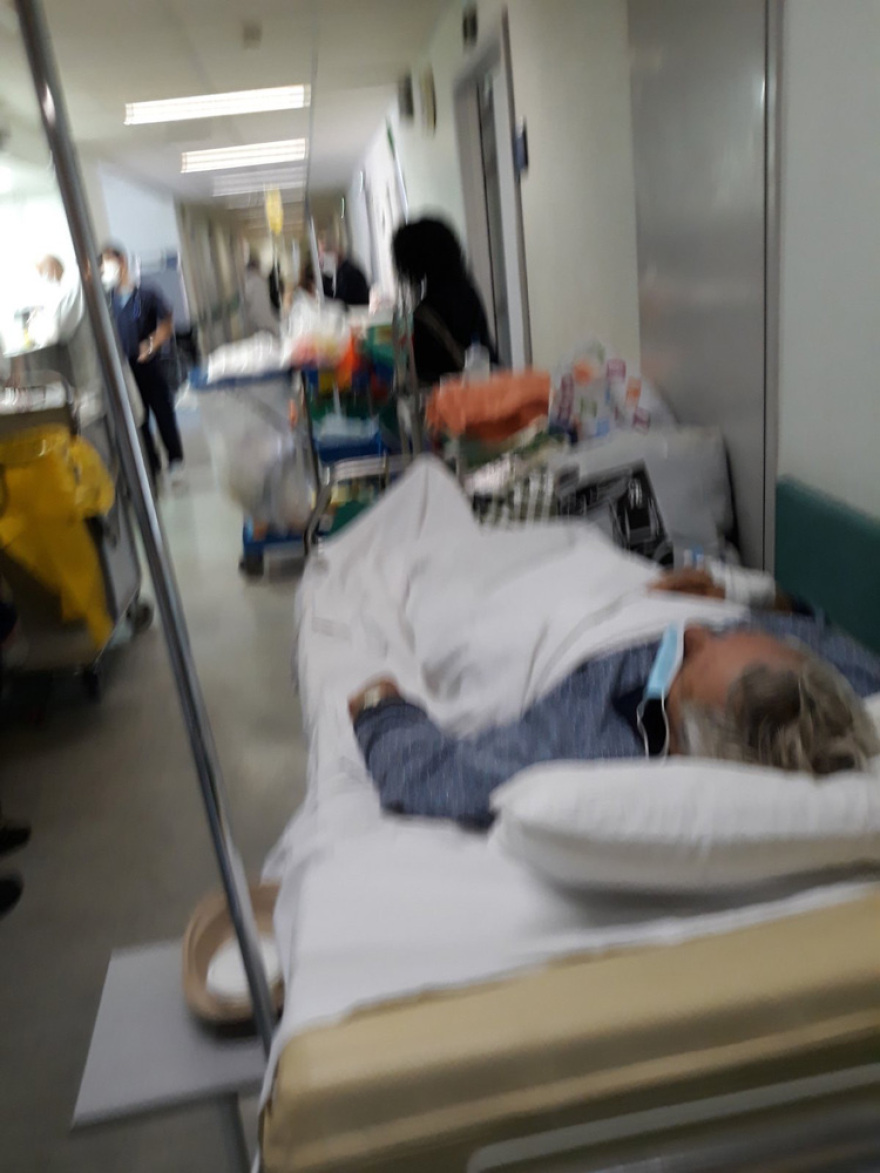 Εφημερία-κόλαση στο Αττικόν καταγγέλλει η ΠΟΕΔΗΝ - Χρειάστηκαν περισσότερα από 100 ράντζα 