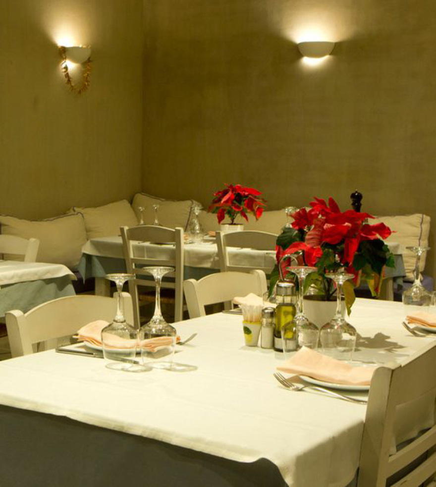 Από την «Μπόμπενα» στο MasterChef: Η ιστορία του Δημήτρη Ταϊρίδη και της θρυλικής ψαροταβέρνας της Καισαριανής