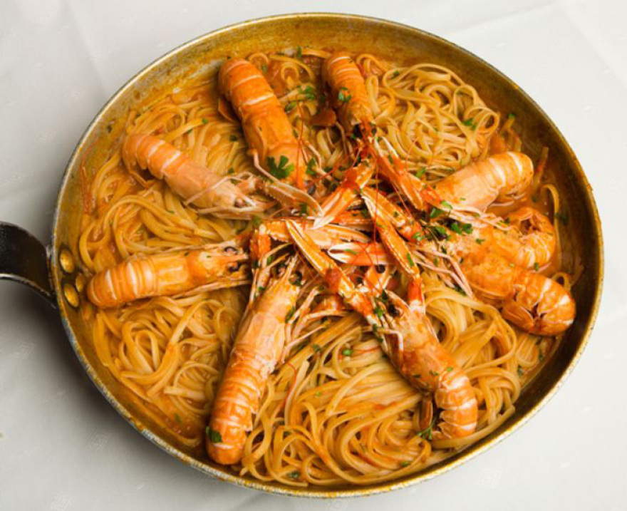 Από την «Μπόμπενα» στο MasterChef: Η ιστορία του Δημήτρη Ταϊρίδη και της θρυλικής ψαροταβέρνας της Καισαριανής