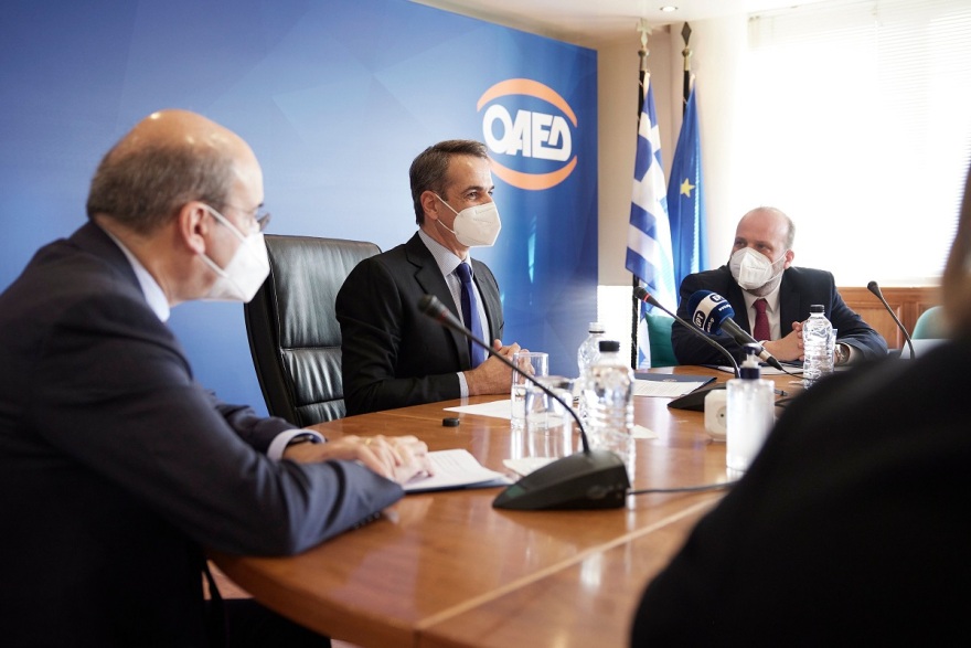 Μητσοτάκης: 86.000 νέες θέσεις εργασίας μέσω 11 προγραμμάτων ΟΑΕΔ το 2022