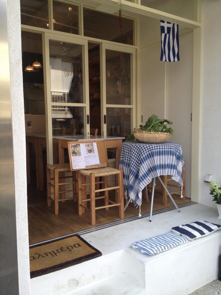 Νομπούκα Σουνοχάρα: Η Γιαπωνέζα που λατρεύει το ρεμπέτικο και η αγάπη της για τον Τσιτσάνη 