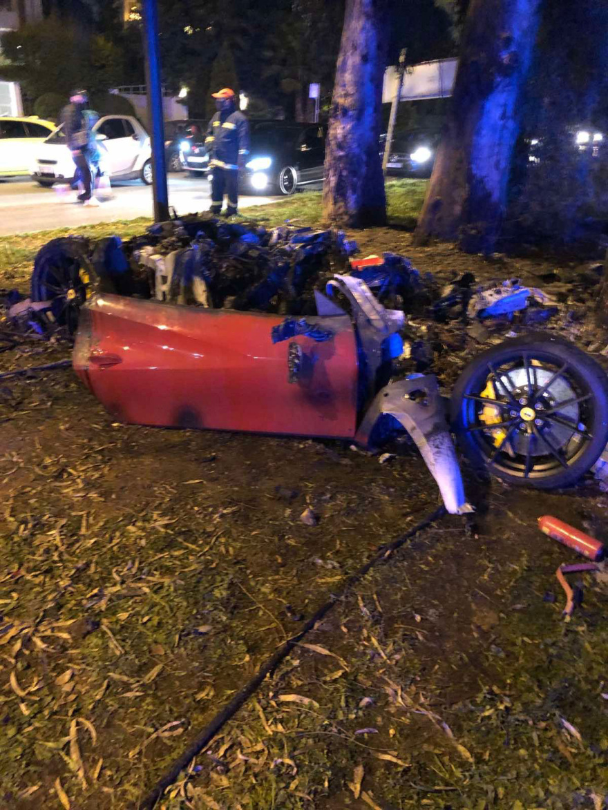 Φοβερό τροχαίο με Ferrari στη Βούλα - Νεκρός ο αδερφός της βουλευτού Κατερίνας Μονογυιού - Δείτε βίντεο