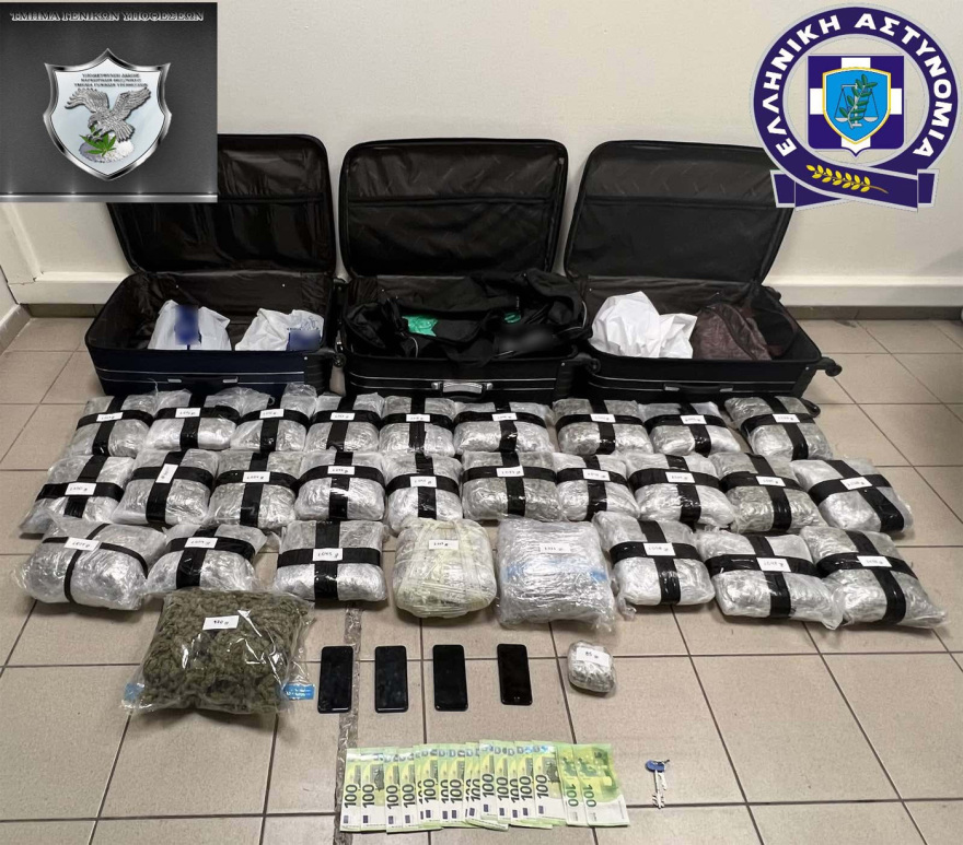 Συνελήφθη 57χρονος με 30 κιλά χασίς κι ένα καλάσνικοφ στη Θεσσαλονίκη