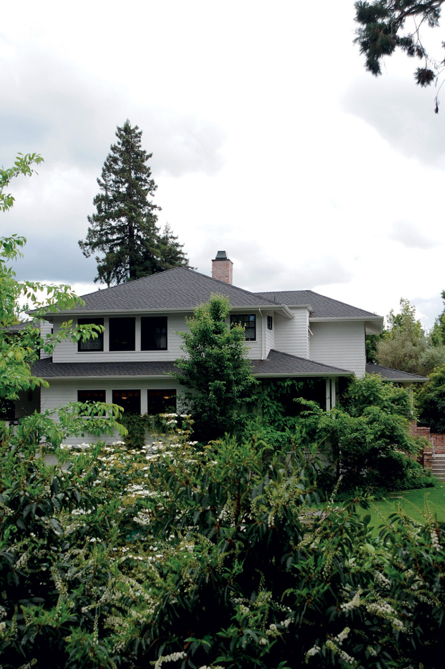 Μαρκ Ζούκερμπεργκ: Πού ξοδεύει τα δισεκατομμύριά του ο Mr. Facebook;