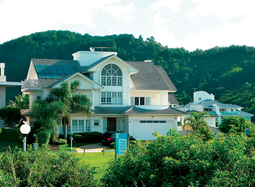 Μαρκ Ζούκερμπεργκ: Πού ξοδεύει τα δισεκατομμύριά του ο Mr. Facebook;