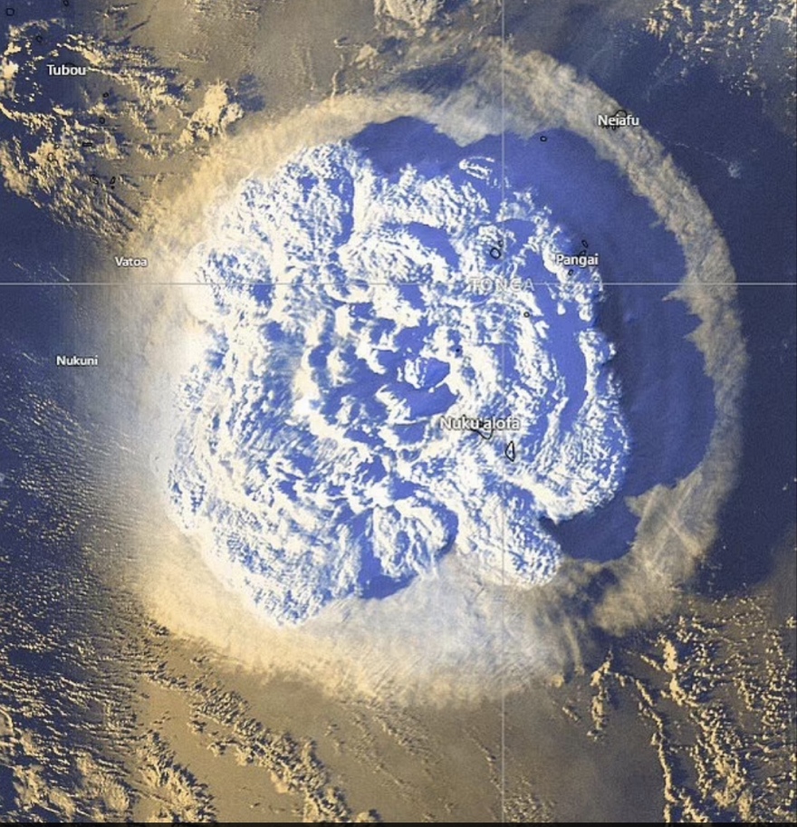 Έκρηξη ηφαιστείου στην Τόνγκα: Κύματα τσουνάμι μισού μέτρου στις ακτές 