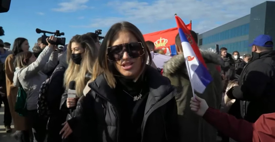 Έφτασε στο Βελιγράδι ο Νόβακ Τζόκοβιτς - Θερμή υποδοχή από δεκάδες πολίτες