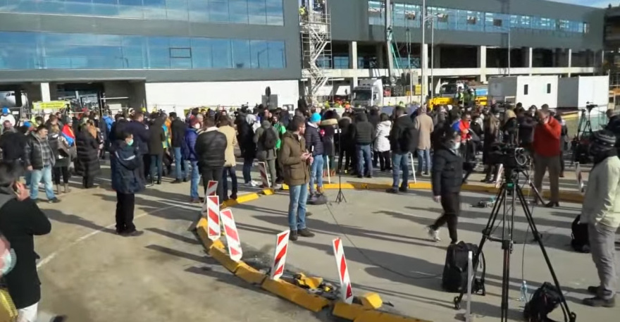 Έφτασε στο Βελιγράδι ο Νόβακ Τζόκοβιτς - Θερμή υποδοχή από δεκάδες πολίτες