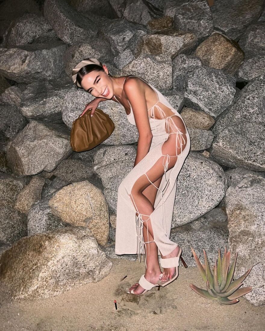 Η Ολίβια Κούλπο «απαντά» στην American Airlines: Έτσι θα έπρεπε να είμαι... ντυμένη για να δω την αντίδρασή σας!